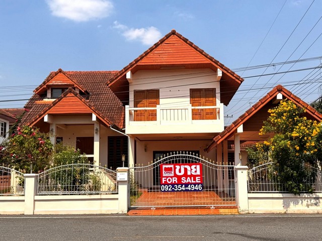 ขายด่วน  บ้านเดี่ยว 2 ชั้น เล่นระดับสวยงาม หมู่บ้านรามนุช 9อำเภอสัตหีบ จังหวัดชลบุรี