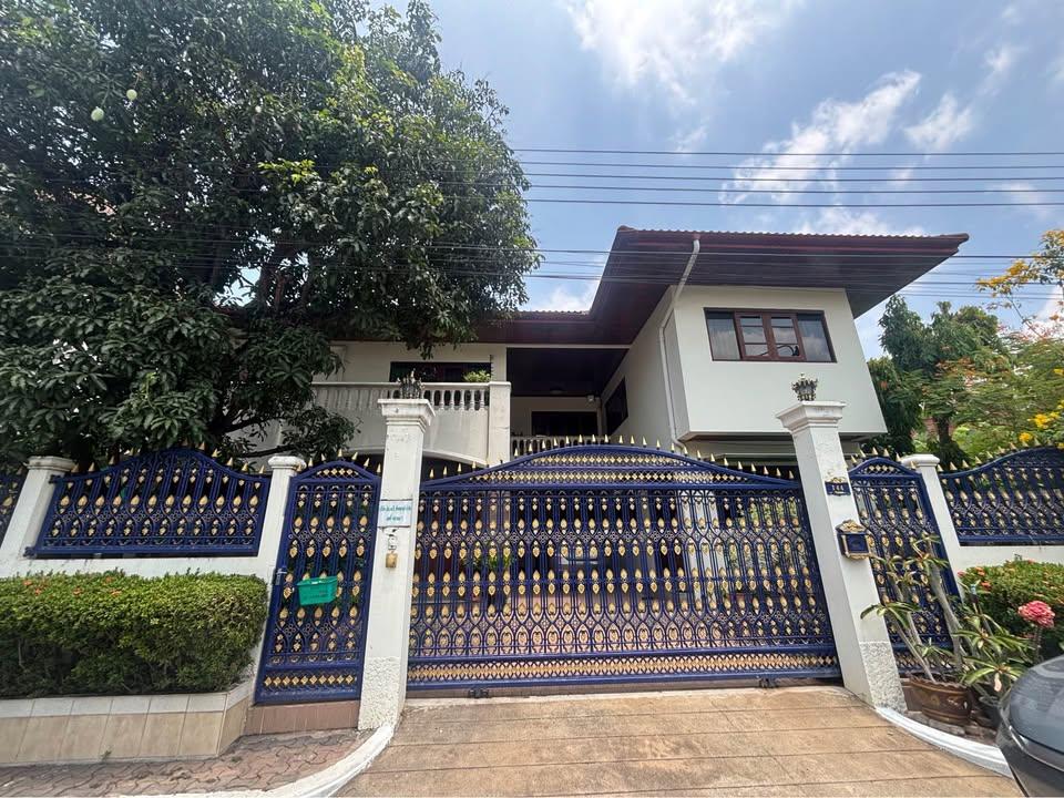 HS 1885 ขายบ้านเดี่ยว2ชั้น หมู่บ้านผกามาศ ปรีดีพนมยงศ์ 14 ซอยสุขุมวิท 71 ทำเลดี เหมาะลงทุน ใกล้ BTS พระโขนง