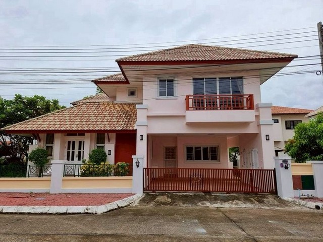 บ้านเดี่ยว 2 ชั้น บ้านพื้นที่ใหญ่ เฟอร์นิเจอร์ครบ ทำเลดี สารภี