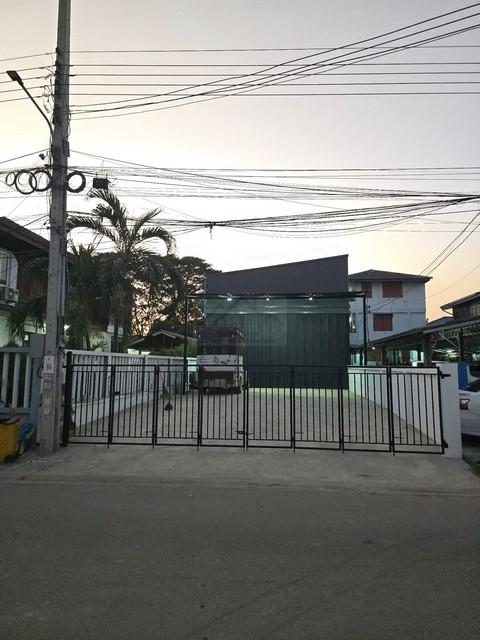 BR 1590 ให้เช่าโกดัง พร้อมออฟฟิศสร้างใหม่ 100 ตร.ว. (400 ตร.ม.) ถนนกรุงเทพกรีฑา 35