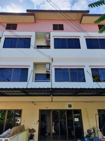 ลดราคาขายด่วน​ 3.2​ ล. ขายหอพักทำเลดี #โซนเจ็ดยอด #ขายต่ำกว่าราคาประเมิน #เฟอร์นิเจอร์ครบทุกอย่าง #หิ้วกระเป๋าเข้าอยู่ได้เลยค่ะ