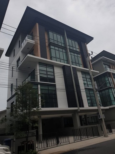 ให้เช่าโฮมออฟฟิต ขนาดใหญ่ 5 ชั้น พร้อมลิฟท์ 480 ตรม. พรีเมี่ยมเพลส เกษตรนวมินทร์ สุคนธสวัสดิ์ เกษตรนวมินทร์ เลียบด่วน