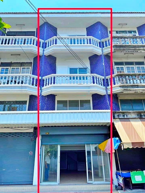 สุขสวัสดิ์76-80 รพ.บางจาก 1กม. ตลาดคู่สร้าง 1.1กม.วัดชังเรือง ให้เช่าอาคารพาณิชย์ 3.5 ชั้น