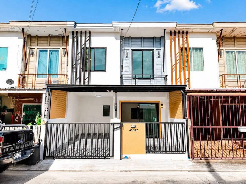 ทาวน์เฮาส์ 2 ชั้น หมู่บ้านพฤกษาไพร์ม 91 บางศรีเมือง นครอินทร์ และรัตนาธิเบศร์ ใกล้ท่าเรือบางศรีเมืองเพียง 200