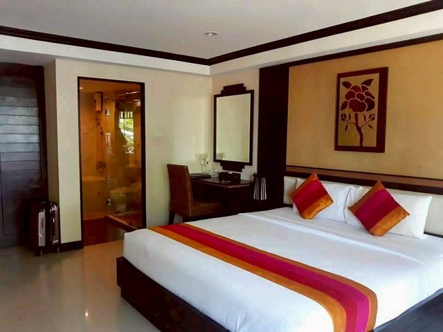 ขายปึกเตียนซีวิว คอนโดเทล ห้องมุม ชั้น 2 วิวทะเล ตำบล ปึกเตียน อำเภอท่ายาง เพชรบุรี