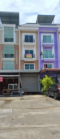 ขายอาคารพาณิชย์ 3.5 ชั้น 16 ตารางวา ทำเลทองย่านพุทธบูชา 39 ใกล้แยกวัดโอภาสี พร้อมเข้าอยู่  ทำเลศักยภาพสูงที่เชื่อมต่อได้หลายเส้นทาง