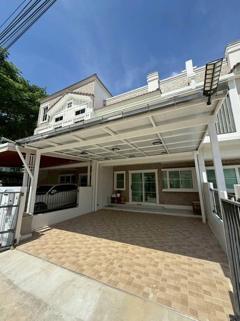 โลตัส บางนา-ตราด ทาวน์เฮาส์สุดหรู 2 ชั้น อินดี้ บางนา-รามคำแหง2  265 ตร.ม. 33 ตร.วา. จัดเเต็มเฟอร์ฯ 3นอน  3น้ำ ม.รามคำแหง 2 600 ม.