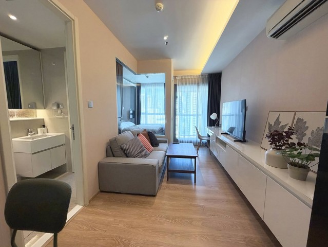 H Sukhumvit 43 16th Floor Fully Furnished City View Near BTS Phrom Phong