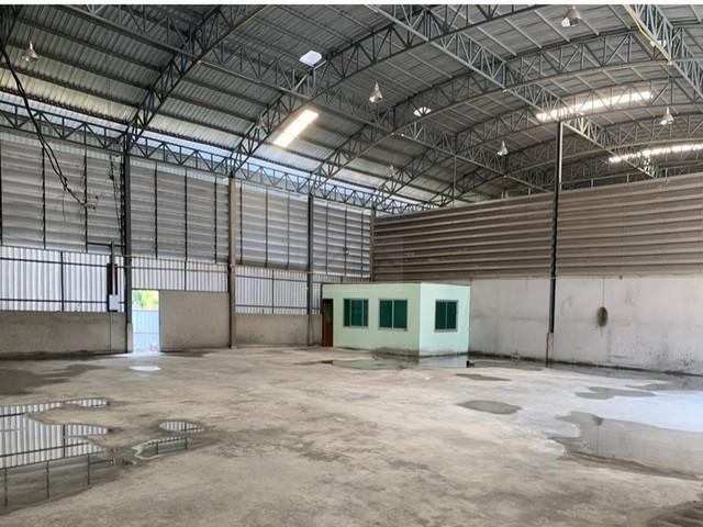 BR 1503 ให้เช่าโกดัง 580 ตรม. พร้อมออฟฟิศ ซอยนวลจันทร์ 21 บึงกุ่ม  รถเทรลเลอร์เข้าออกได้