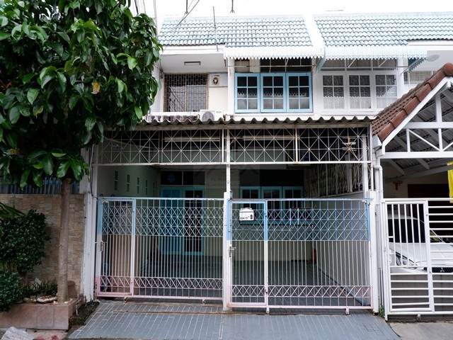 ให้เช่าทาวน์เฮ้าส์ 2 ชั้น 3 ห้องนอน หมู่บ้านประชากรไทย ซ.ลาดพร้าว 93 ใกล้ MRT สถานีมหาดไทย