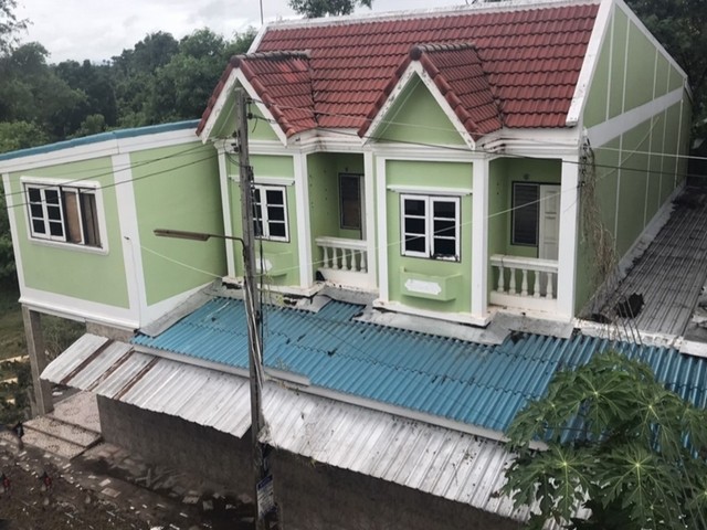 ขายทาวน์เฮ้าส์ 2 ถนนสายอุทัยธานี - หนองฉาง จังหวัดอุทัยธานี