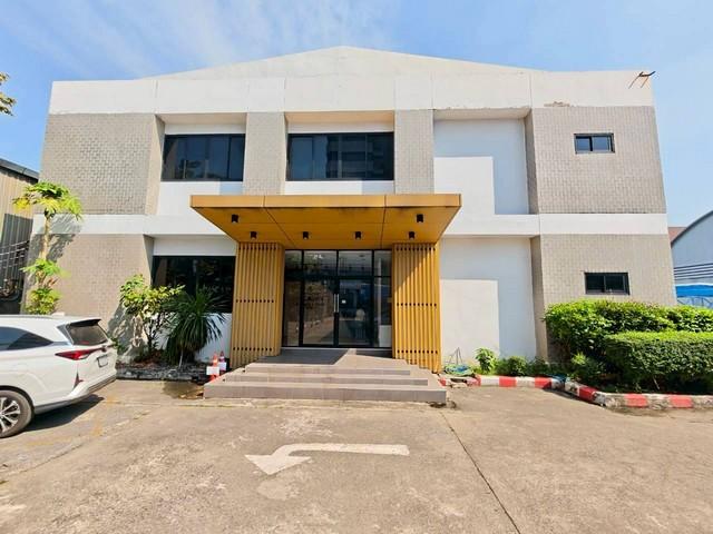 ให้เช่าสำนักงาน 2 ชั้น 740 ตร.ม. ถนนวิภาวดีรังสิต เขตหลักสี่ ใกล้ BTS 3 สาย