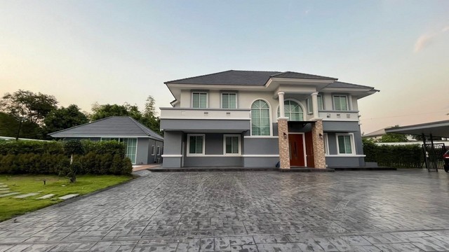 LV53447 ให้เช่า บ้านหรูด่วน บ้านสวนเนรมิตร (ออเงิน-รามอินทรา) พร้อมเฟอร์นิเจอร์ เดินทางสะดวก บรรยากาศดี พร้อมสระว่ายน้ำส่วนตัว