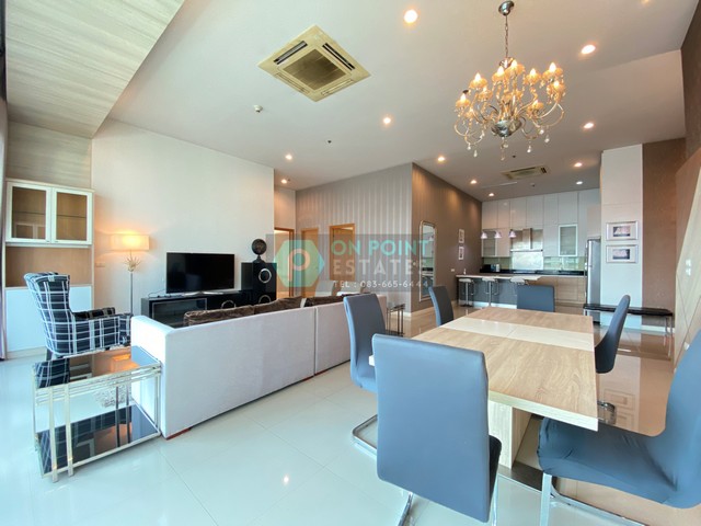 Penthouse 3 bedrooms 2 bathrooms for Rent (A2259)