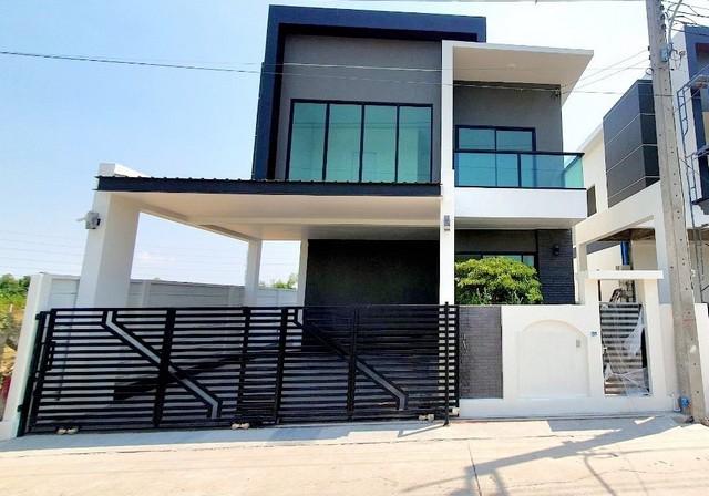 ให้เช่าบ้านเดี่ยว 2 ชั้น 40 ตร.ว. Tanaphol Property เมกกาบางนา ถนนบางนา-ตราด