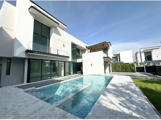 ขายบ้านเดี่ยว หลังมุม Luxury Pool Villa 182 ตรว. The Master เอกมัย รามอินทรา รามอินทรา 39 บ้านใหม่มือ1 ฮวงจุ้ยดีที่สุดในโครงการ