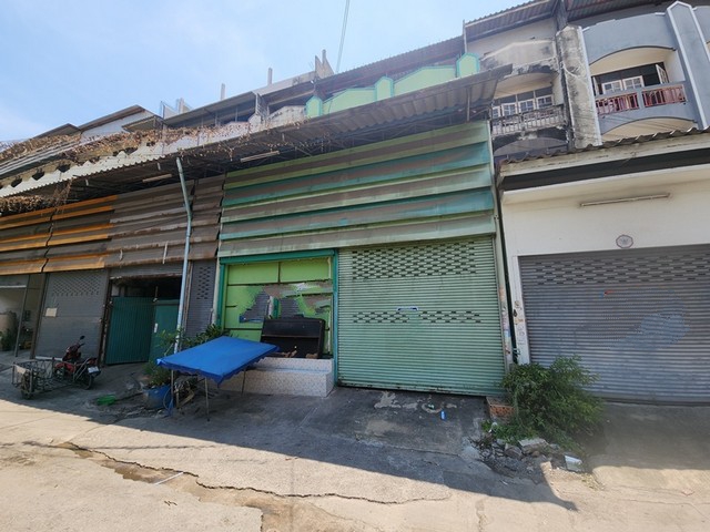 ขาย อาคารพาณิชย์ 3.5 ชั้น ซอยเอกชัย 66/1 บางบอน กรุงเทพ