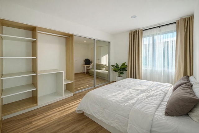 รังสิต คลอง 4 ห้องใหม่ 1 นอน 1 น้ำ 26 ตร.ม. ใกล้รถไฟฟ้า ให้เช่าคอนโด เสนาคิทท์ ตลาดลาดสวาย 700 ม.ทำเลสะดวก