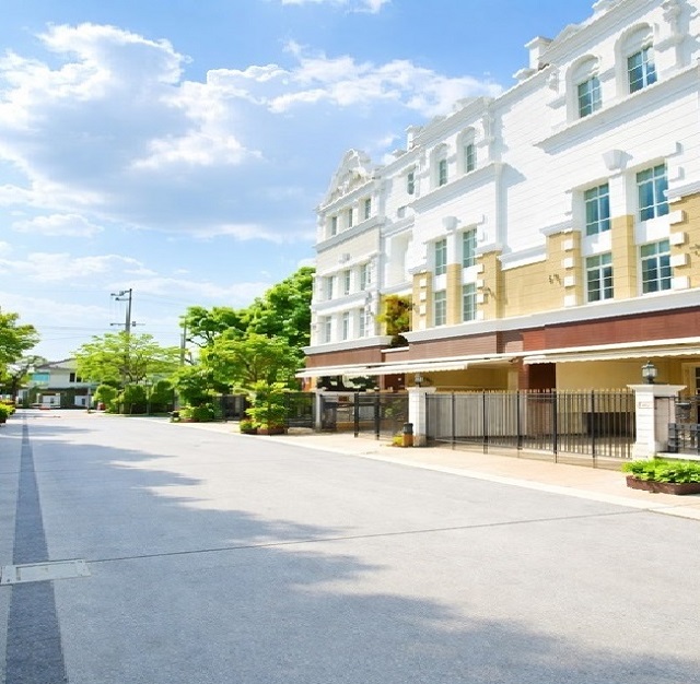 อ่อนนุช ใกล้BTSปุณณวิถี 1.47กม. โลตัส วชิรธรรม7 800ม.  ทาวน์โฮมหรู 4 ชั้นฟังก์ชันครบ 3 นอน 4 น้ำ 20 ตร.ว. 240 ตร.ม.  ตลาดอุดมสุข 1.6 กม