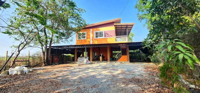 บ้าน สวนเอก 4 BR 4 BR พื้นที่ =  12 ตาราง.วา 1 งาน 0 ไร่ 2300000 BAHT ไม่ไกลจาก ทำเลดี ที่ดินห่างจากถนนลาดหลุมแก้ว-บางเลน เพียง 1.4 กิโลเมตร ใกล้โรงสีศรีพรกิจวัฒนา ตลาดน้ำลำพญา ตลาดน้ำไทรน้อย ที่ว่าการอำเภอไทรน้อย โรงพยาบาลไทรน้อย  ราคาพิเศษ โครงการอ