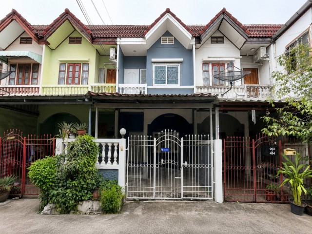 หมู่บ้านสินธานี 2 ซอยรามอินทรา 119 ถนนรามอินทรา มีนบุรี ทาวน์โฮม 2 ชั้นราคาพิเศษ ปรับปรุงแล้วพร้อมอยู่ โครงการติดถนนใกล้รถไฟฟ้า เดินทางสะดวก