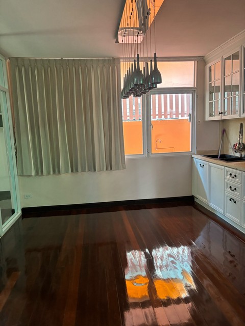 P1943 ให้เช่าบ้านเดี่ยว 2 ชั้น ซอยลาดพร้าว 69 หน้าปากซอยมีรถไฟฟ้าสายสีเหลืองสถานีลาดพร้าว 71 เดินทางสะดวก