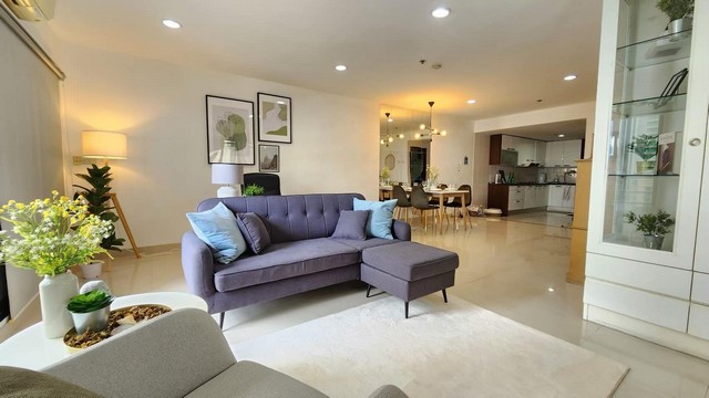 ให้เช่าคอนโดขนาด 64 ตรม. วิวสระน้ำ อาคารเดอะ แกรนด์ (The Grand)  1 ห้องนอน