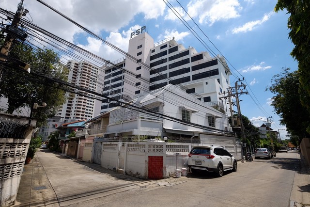 ขายกิจการโรงแรม 12 ชั้น เนื้อที่ 425 ตารางวา วิวแม่น้ำเจ้าพระยา ถ.พิบูลสงคราม นนทบุรี