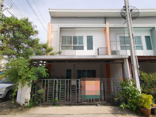 ขายทาวน์เฮ้าส์ หมู่บ้านสิรารมย์พลัส มอเตอร์เวย์ ถนนฉะเชิงเทรา-บางปะกง ฉะเชิงเทรา