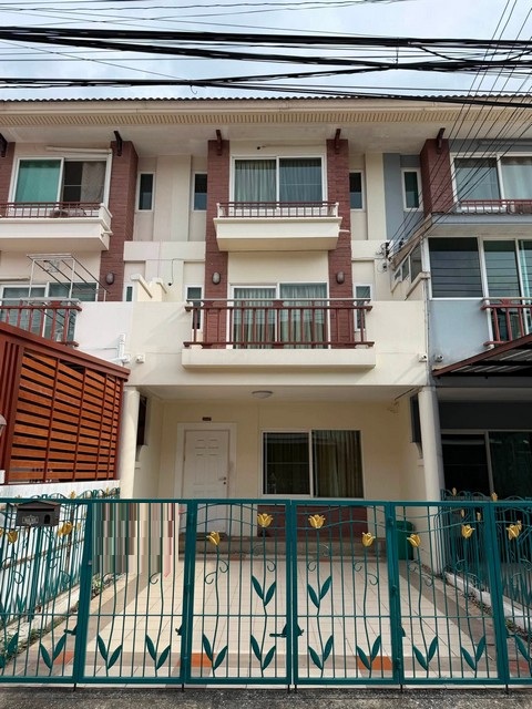 ให้เช่าทาวน์โฮม 3 ชั้น 4 ห้องนอน ศุภาลัย พาร์ควิลล์ รามอินทรา 23 Supalai Park Ville ใกล้ BTS สถานีลาดปลาเค้า