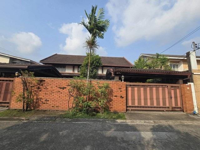 HR 6371 ให้เช่าบ้านแนว Country ยุโรป ใจกลางเมือง สุขุมวิท 71 ปรีดีพนมยงค์ 26 เหมาะอยู่อาศัย หรือทำธุรกิจ