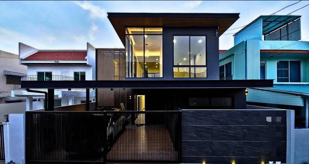 ขายพร้อมคนเช่า Private Luxury Pool Villa ใกล้  Bts บางจาก