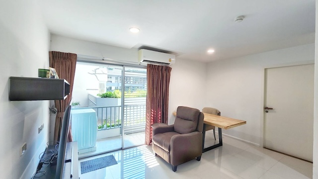 Whizdom Punnawithi Sukhumvit 64 quiet safe convenient 3rd floor Punnawithi BTS
