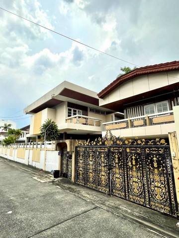 ขายบ้าน เเละ ที่ดิน ซอยอินทามระ 1ใกล้ bts สะพานควาย เเละอารีย์