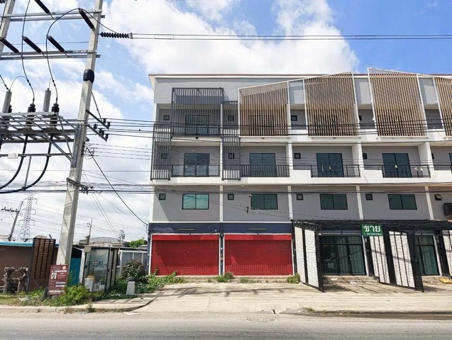 ขายอาคารพาณิชย์  โครงการ รติรัตน์  ห่างจาก บิ๊กซี ซูเปอร์เซ็นเตอร์ ไทรน้อย 3.10 กม.