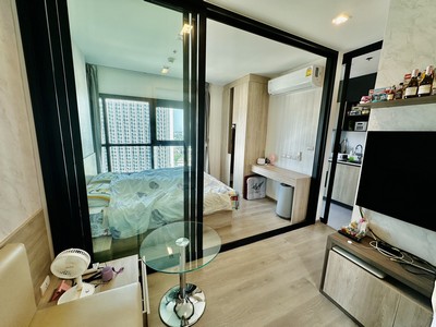 ขายด่วน! ขายคอนโดโครงการ เดอะ เบส เพชรเกษม (The Base Phetkasem) ขนาด 24.08 ตร.ม. ห้องมุม ติดถนนใหญ่ วิวไม่บล็อค!!