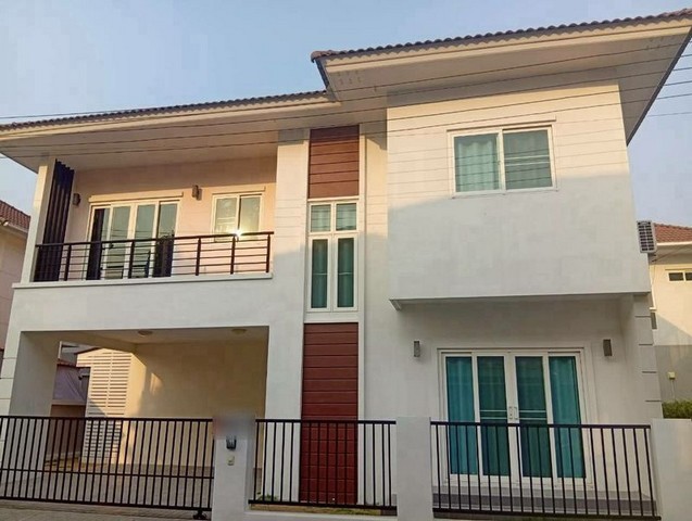 บ้านใหม่ 2 ชั้น เฟอร์นิเจอร์ครบ เดินทางสะดวก รับสัตว์เลี้ยง สารภี