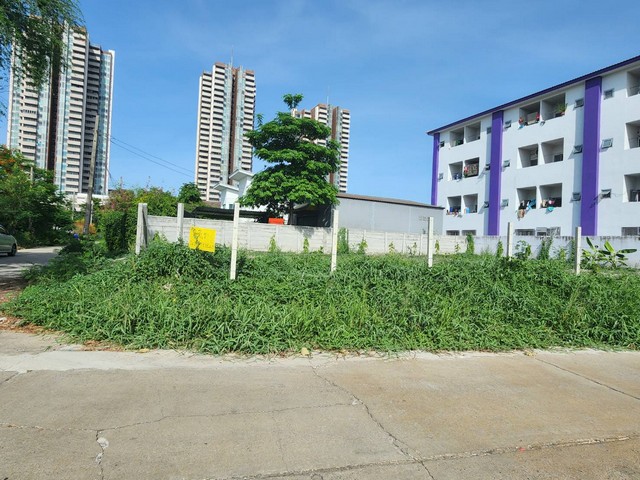 ที่ดินเมืองทองคุณเพ็ญนี ให้เช่า ที่ดิน - ใกล้กับ เมืองทองธานี 20000 บาทต่อเดือน