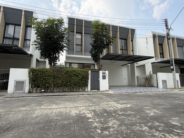 ขายบ้านเดี่ยว 2ชั้น ใกล้ม.ธรรมศาสตร์ ต.คลองหนึ่ง อ.คลองหลวง จ.ปทุมธานี