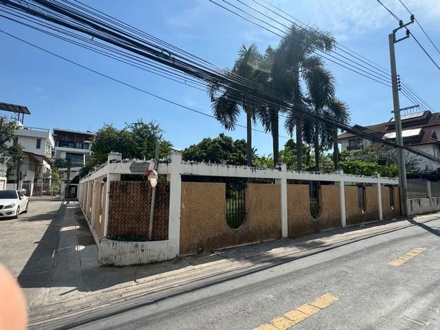 ให้เช่าที่ดิน93ตร.ว.ย่านอารีย์ อารีย์สัมพันธ์3 เหมาะกับทุกธุรกิจร้านอาหารคาเฟ่สปาสตูดิโอหรือโฮมออฟฟิศ ใกล้กระทรวงการคลัง