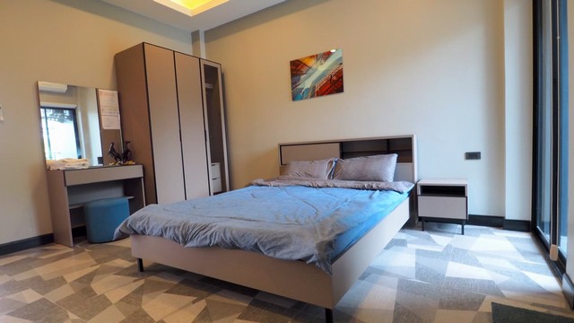 ขายอพาร์ทเม้นท์ ซอยประชาอุทิศ 90 เนื้อที่ 491 ตรว มีทั้งหมด 41 ห้อง พร้อมเฟอร์นิเจอร์ครบ ทำเลดี อยู่ในแหล่งชุมชน การคมนาคมสะดวก