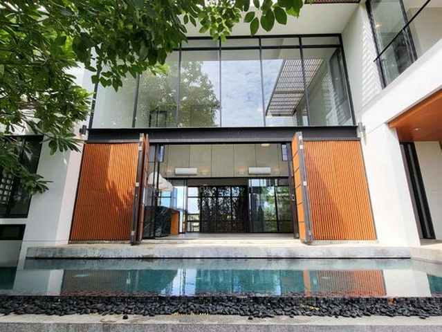 ขายบ้านเดี่ยว พุทธมณฑลสาย 2 ขนาด 151.7 ตร.ว. บ้านโมเดิร์นลอฟท์ พร้อมสระว่ายน้ำ ราคา 22000000 บาท