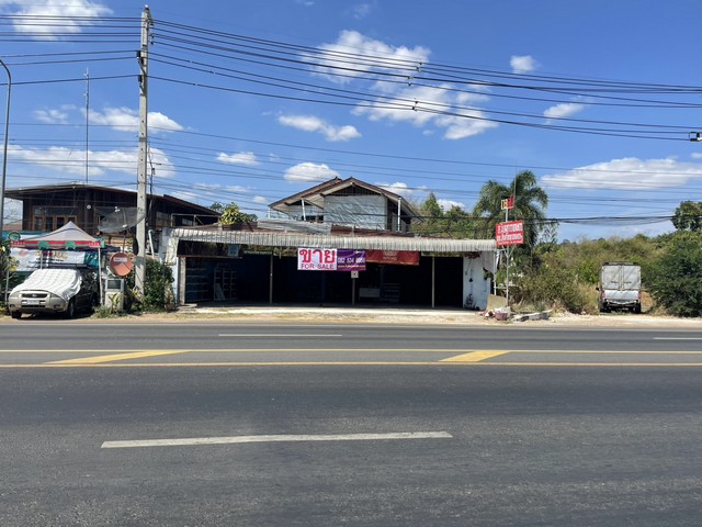 บ้านหัวมุม 93 ตร.ว. ติดถนนใหญ่ ทล.217    อ.พิบูลมังสาหาร จ.อุบลราชธานี