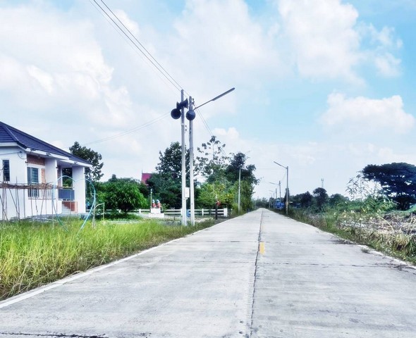 พื้นที่ดิน - ขนาด 0 RAI 0 Ngan 100 sq.wa  340000 B. ครบครัน