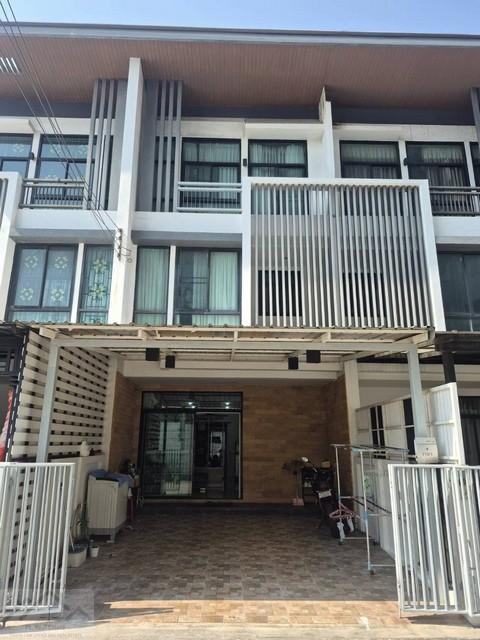 HR 9827 ให้เช่าทาวน์โฮม 3 ชั้น 3 ห้องนอน โครงการ Cozy ลาดพร้าว 41 ใกล้ MRT ลาดพร้าว