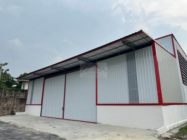 ให้เช่าโกดังสร้างใหม่ 650 ตรม. ถนนกรุงเทพกรีฑา รถเทรลเลอร์เข้าออกได้ **เหลือ 2 ยูนิตสุดท้าย เช่ารวมได้