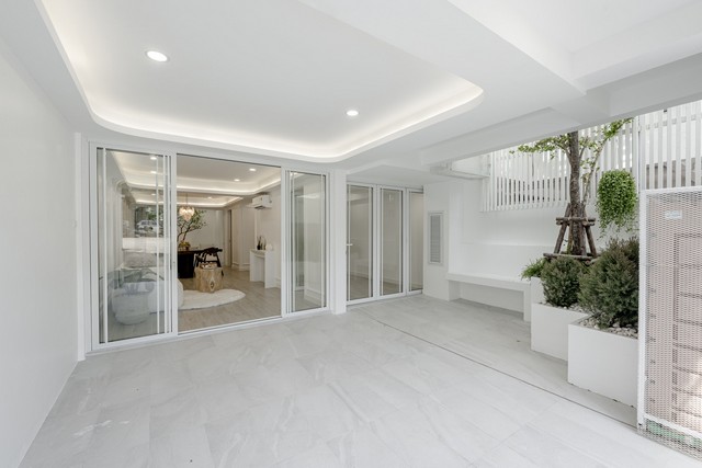 P1926 บ้านสวย ขายทาวน์โฮม 3 ชั้น หมู่บ้านคลองตันนิเวศน์ ปรีดีพนมยงค์ 42 ใกล้เอกมัย ทองหล่อ สุขุมวิท เข้าเมืองสะดวก