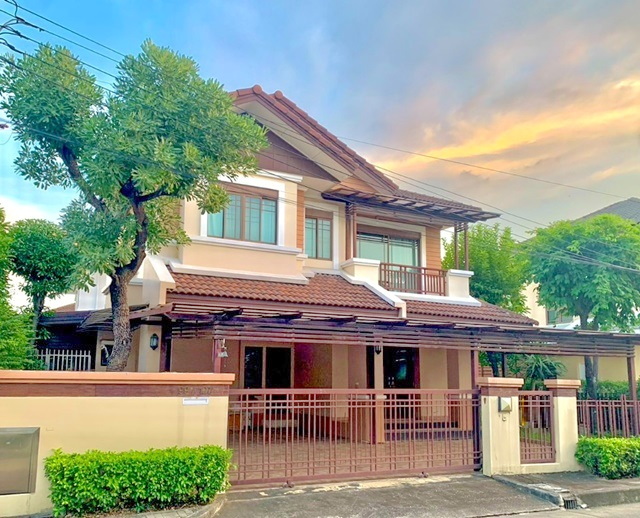 วงแหวน สุขาภิบาล2 ให้เช่าบ้านเดี่ยว เศรษฐสิริ จากแสนสิริ สังคมดี เสรีไทย 67 นิคมบางชัน เงียบสงบ  70ตรว. 250ตรม.  3นอน 3น้ำ