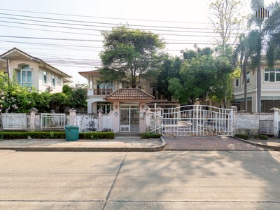 ขายบ้านเดี่ยวหลังใหญ่ คุ้มสุดในย่าน!  กว้างขวางสะใจ! ใครหาอยู่ทักเลย! 160 ตร.ว. บรรยากาศดี ใกล้ชิดธรรมชาติ อยู่ใกล้สนามกอล์ฟ