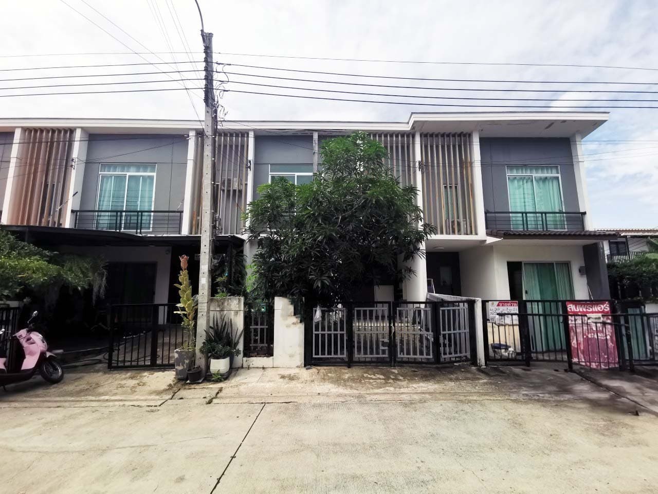 ขาย ทาวน์เฮ้าส์ พฤกษา 86/2 ลาดกระบัง-สุวรรณภูมิ  อำเภอ บางเสาธง จังหวัด สมุทรปราการ